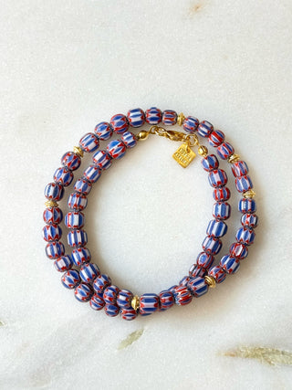chevron taşlı pirinç detaylı kolye - mavi kırmızı taşlı kolye - aran di mare kolye - özel tasarım kolye - firera atelier
