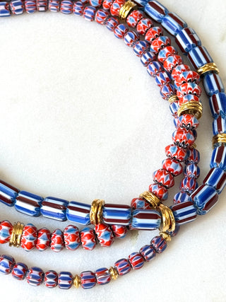 Chevron taşlı pirinç detaylı kolye - mavi kırmızı taşlı kolye - aran di mare kolye - özel tasarım kolye - firera atelier
